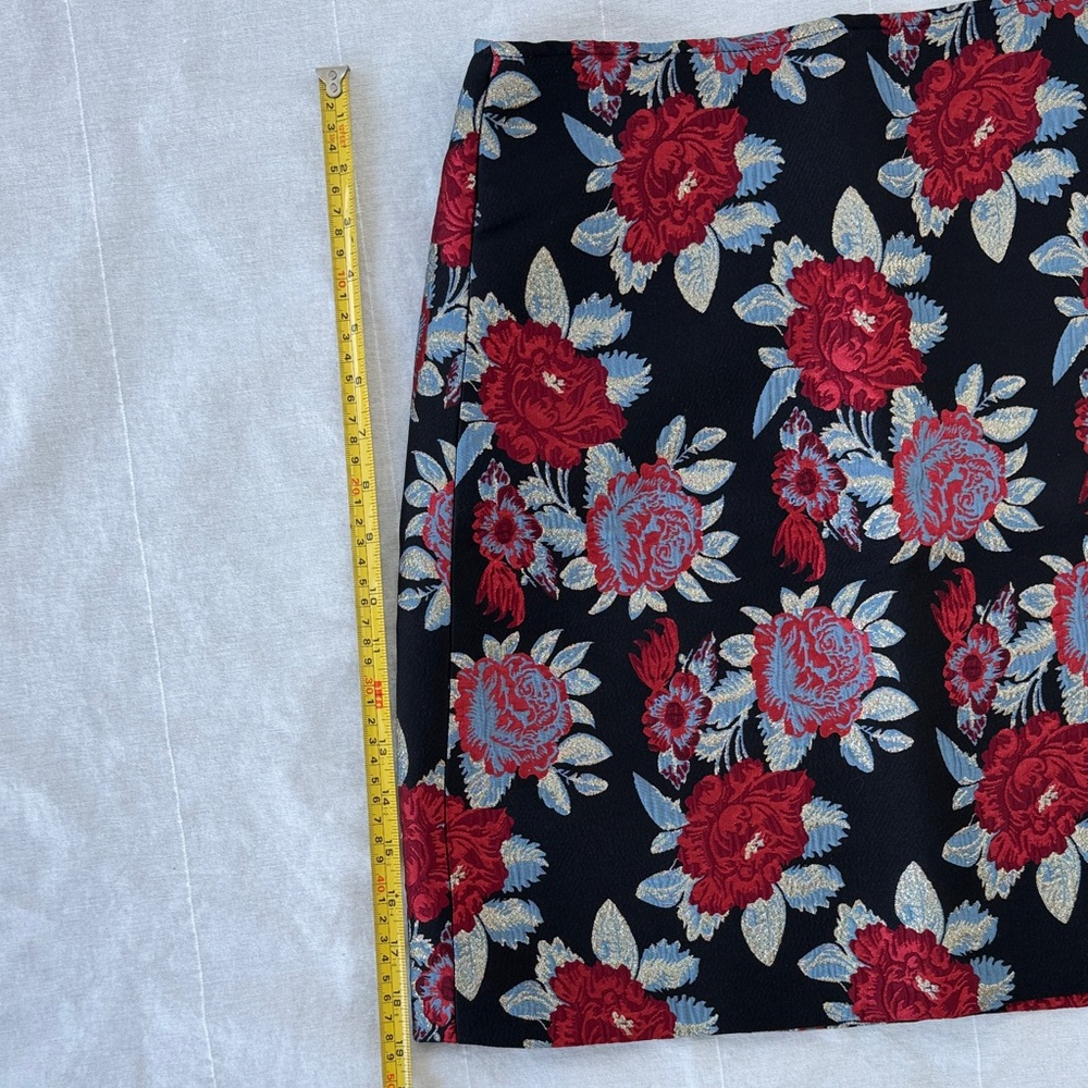Embroidered Floral Mini Skirt in Black and Red - Picture 5 of 5